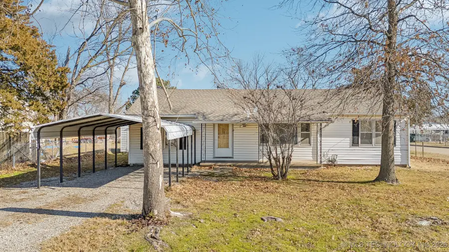 946 S Reavis Road, Claremore, OK 74017 - #2