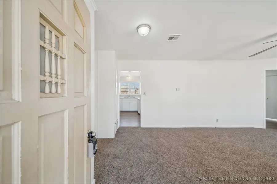 946 S Reavis Road, Claremore, OK 74017 - #3