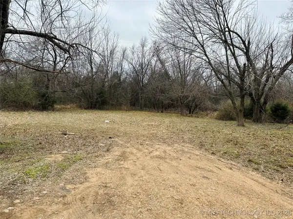 02060 E 5th Street, Tulsa, OK 74108