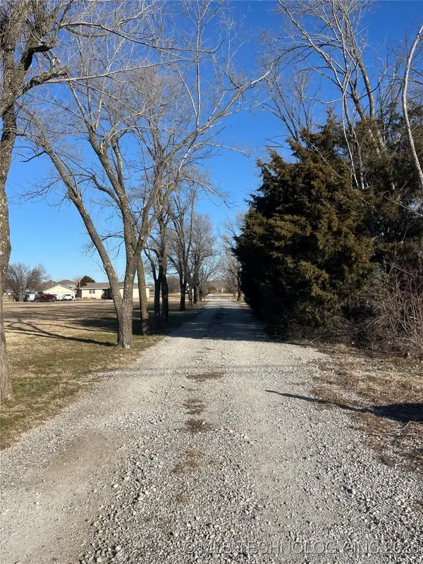 11825 E 116th Street N, Owasso, OK 74021