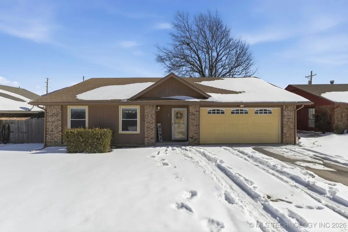 428 N Spruce Avenue, Bartlesville, OK 74006 - Image #1