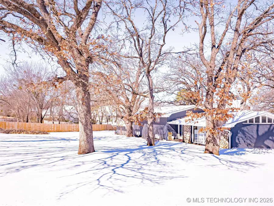 907 N 10th Avenue, Durant, OK 74701 - #2