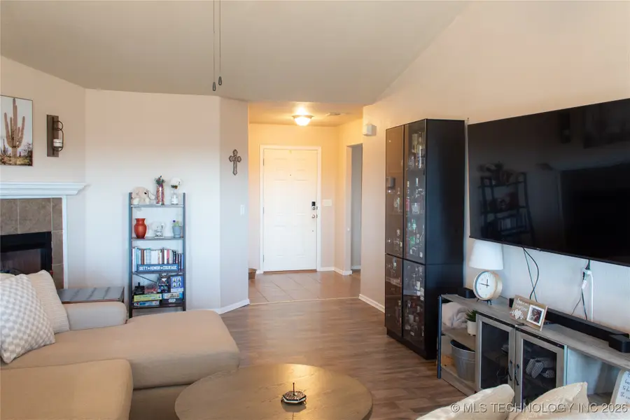 8366 E 160th Place S, Bixby, OK 74008 - #2