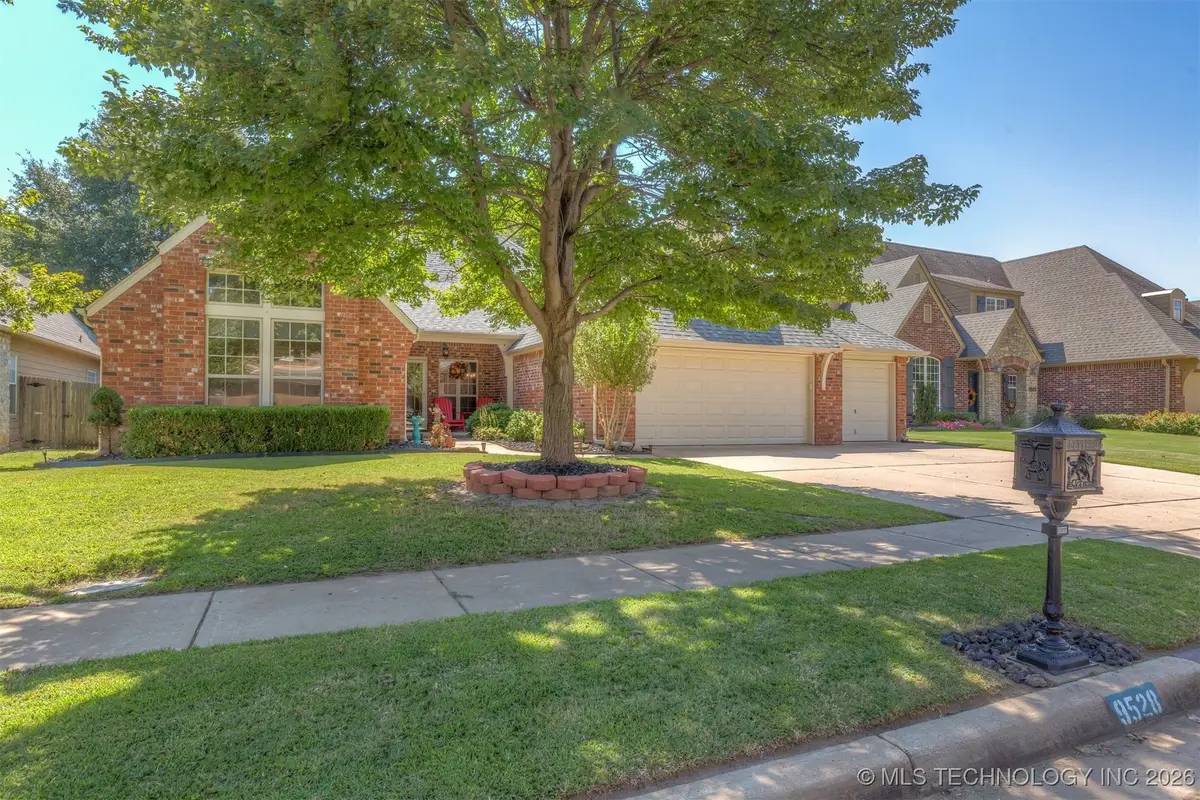 9528 E 117th Street S, Bixby, OK 74008 - Image #1