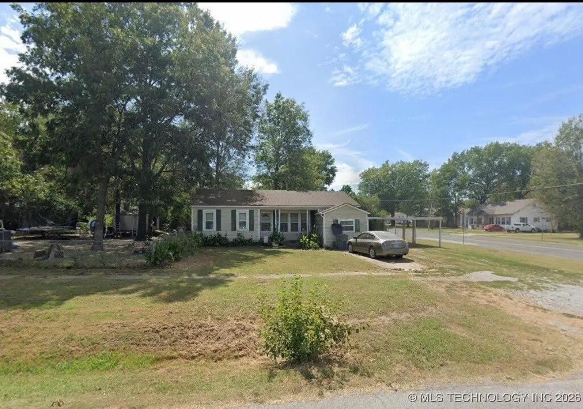 900 SE 7th Street, Wagoner, OK 74467 - Image #1