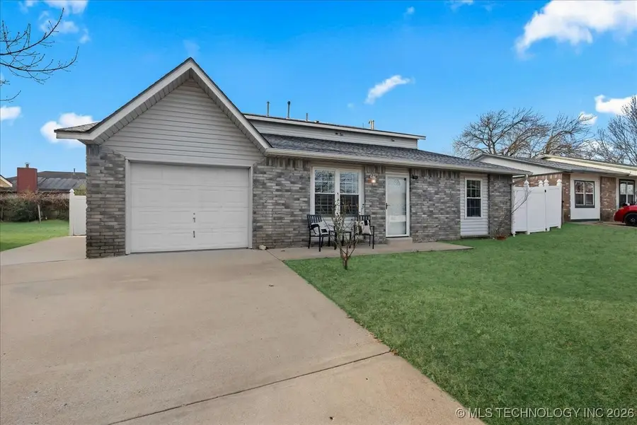1122 E 144th Place, Glenpool, OK 74033 - #2