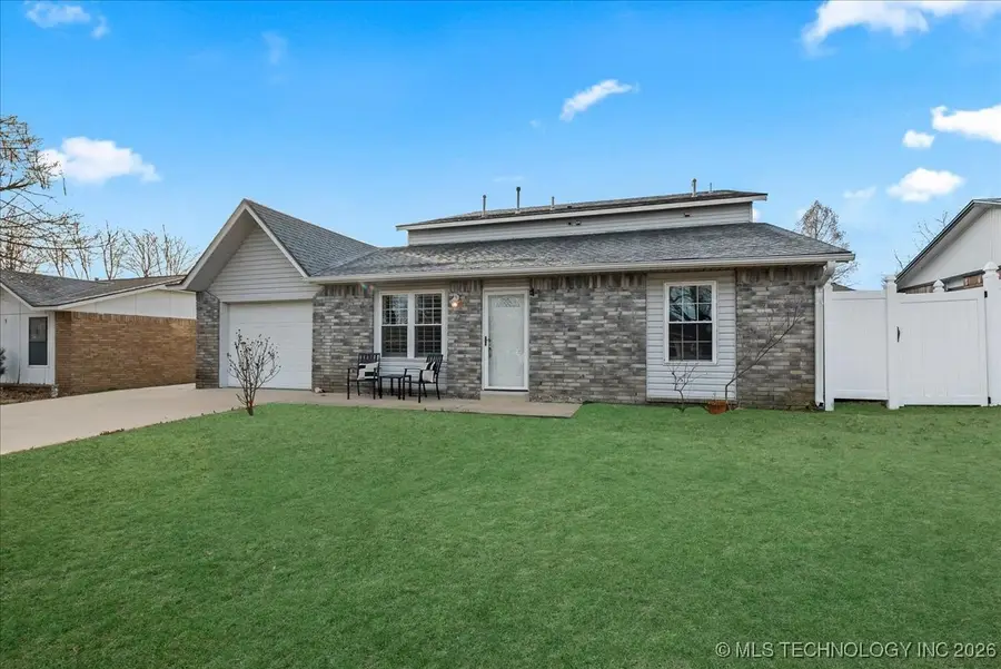 1122 E 144th Place, Glenpool, OK 74033 - #3