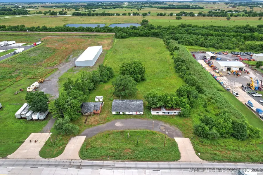 1301 S Chouteau Avenue, Chouteau, OK 74337 - #3