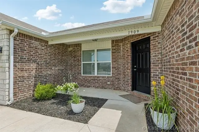 1909 S 12th Street, Broken Arrow, OK 74012 - Image #2