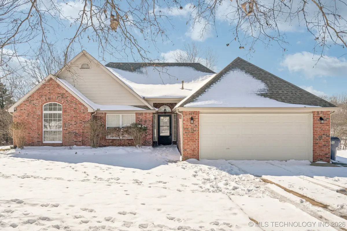 4980 E Chestnut Drive, Claremore, OK 74019 - #1