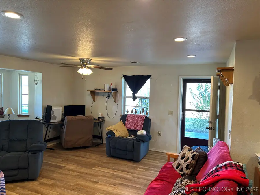 25044 S 145th E, Webbers Falls, OK 74470 - Image #2