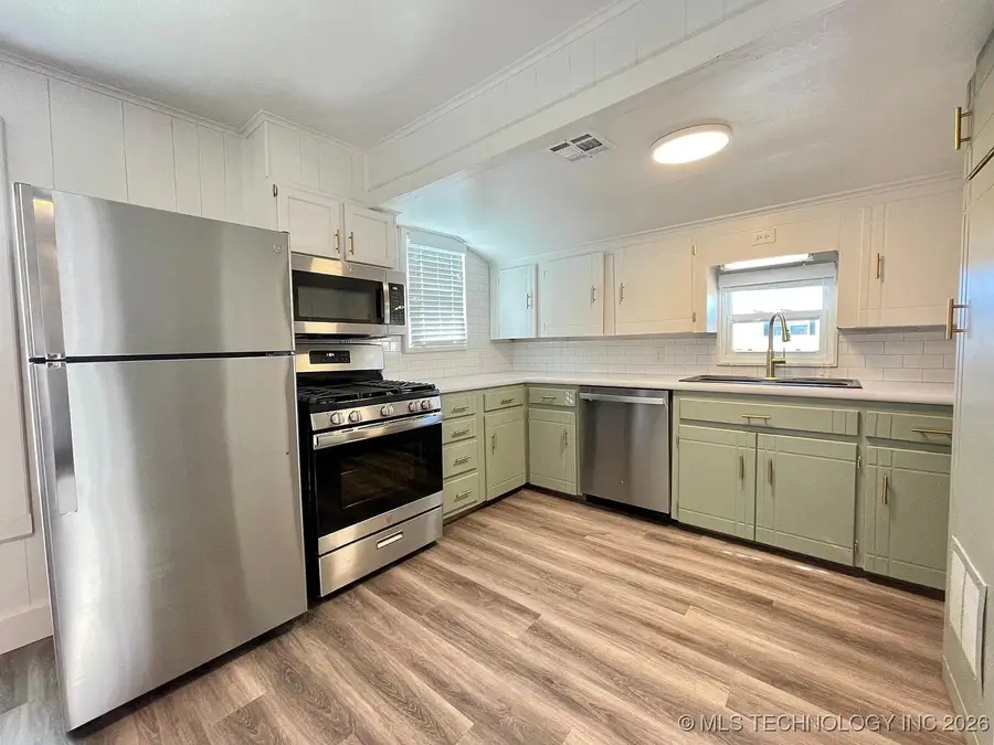 1515 E Oak Street, Cushing, OK 74023 - Image #2