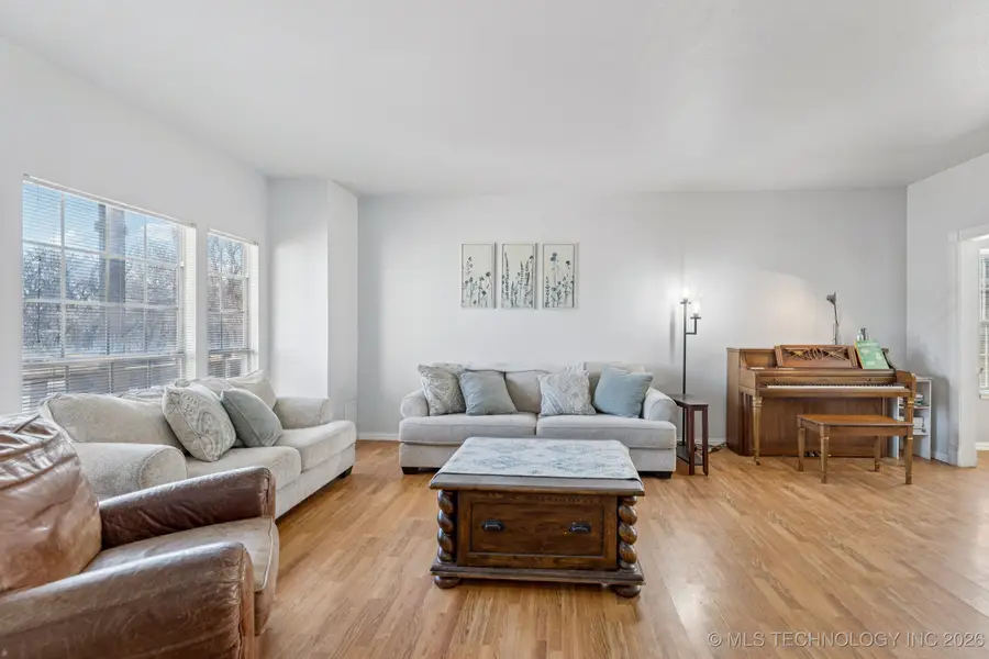 1204 N Willow Avenue, Broken Arrow, OK 74012 - Image #3