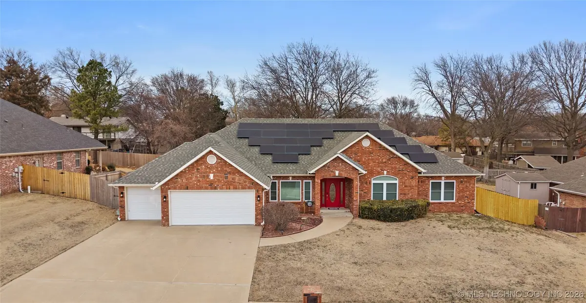 4932 Fairview Road, Bartlesville, OK 74006 - Image #1