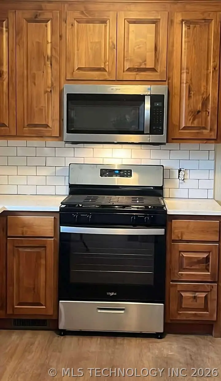 635 S Maywood Drive, Claremore, OK 74017 - #2