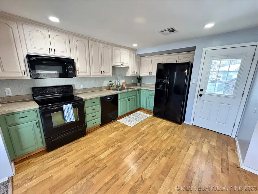 313 E Ash Avenue, Fort Gibson, OK 74434 - Image #2