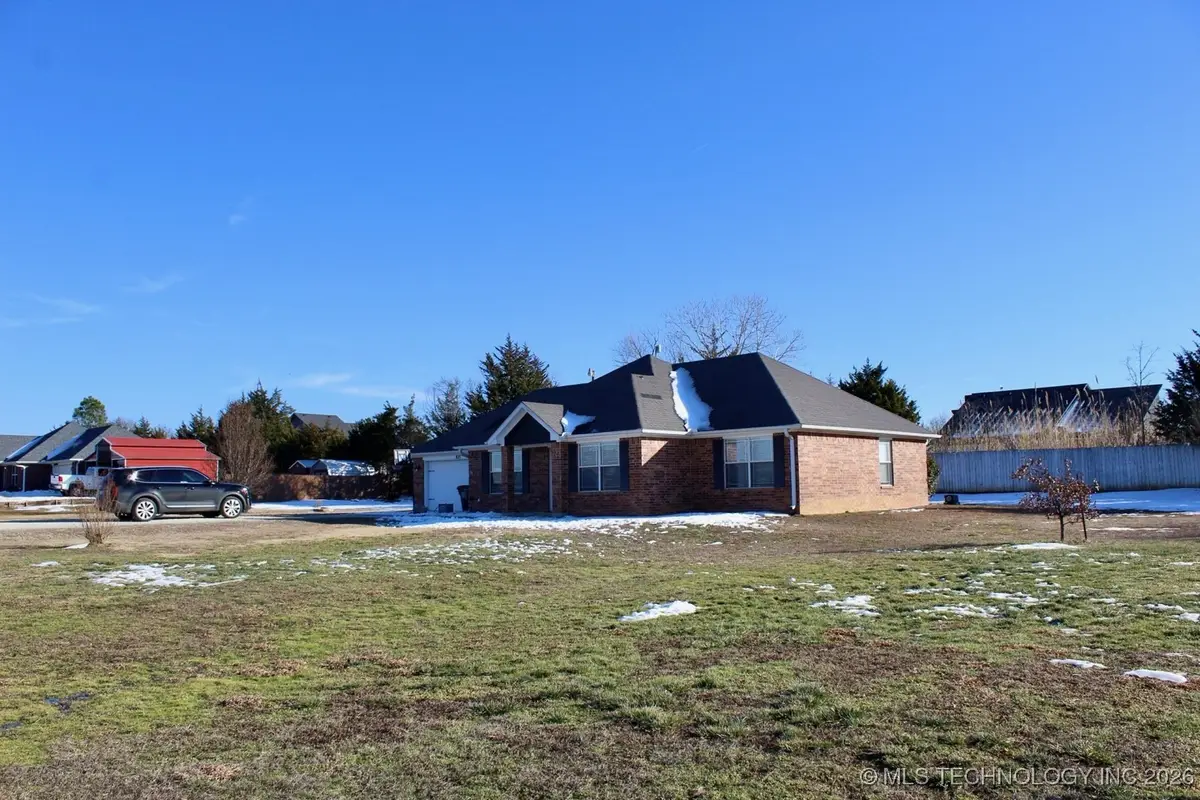 821 Cardinal Street, Ada, OK 74820 - #1