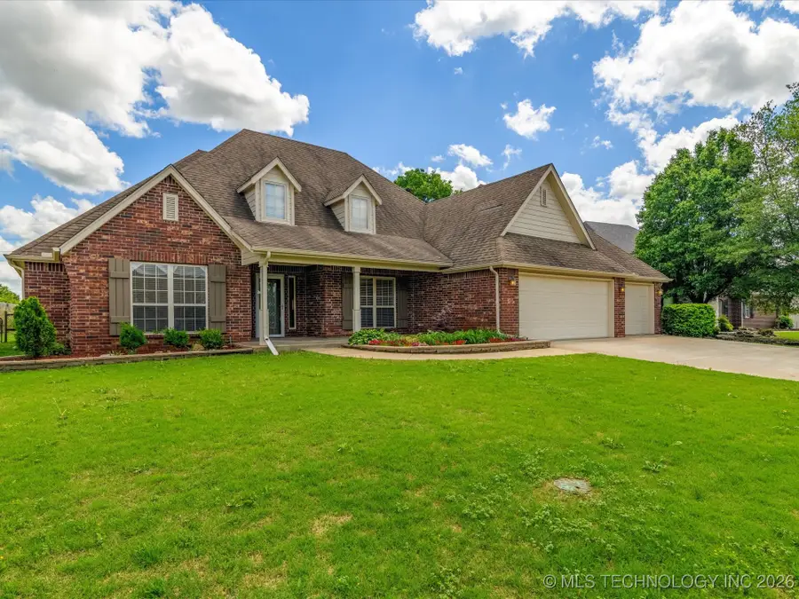5817 Woodland Road, Bartlesville, OK 74006 - #2