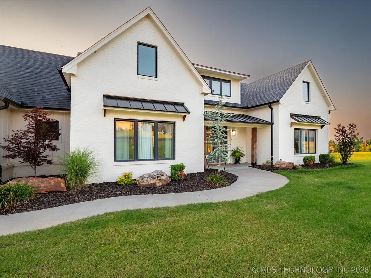 288 Channel Point, Longtown, OK 74432 - #1