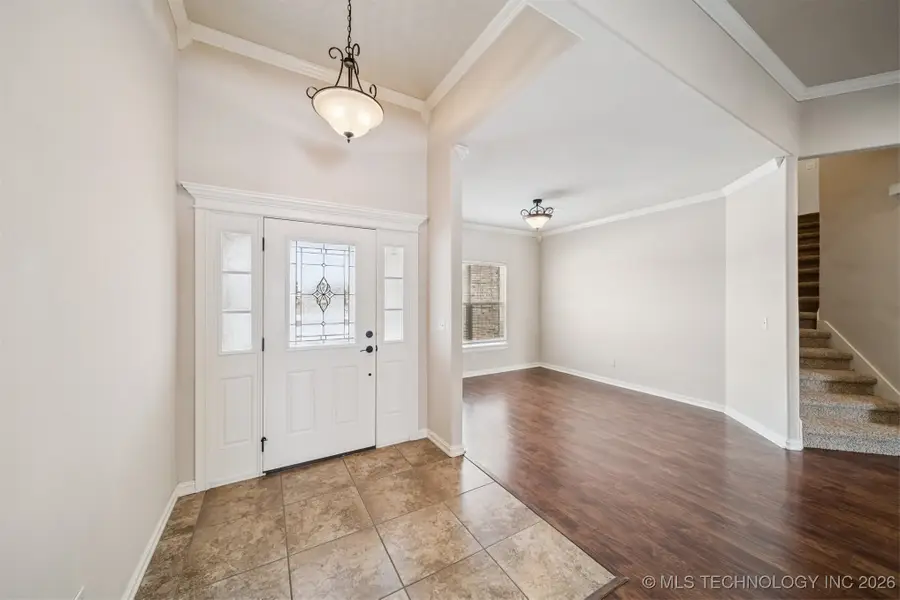 3823 Oakwood Drive, Pryor, OK 74361 - #3