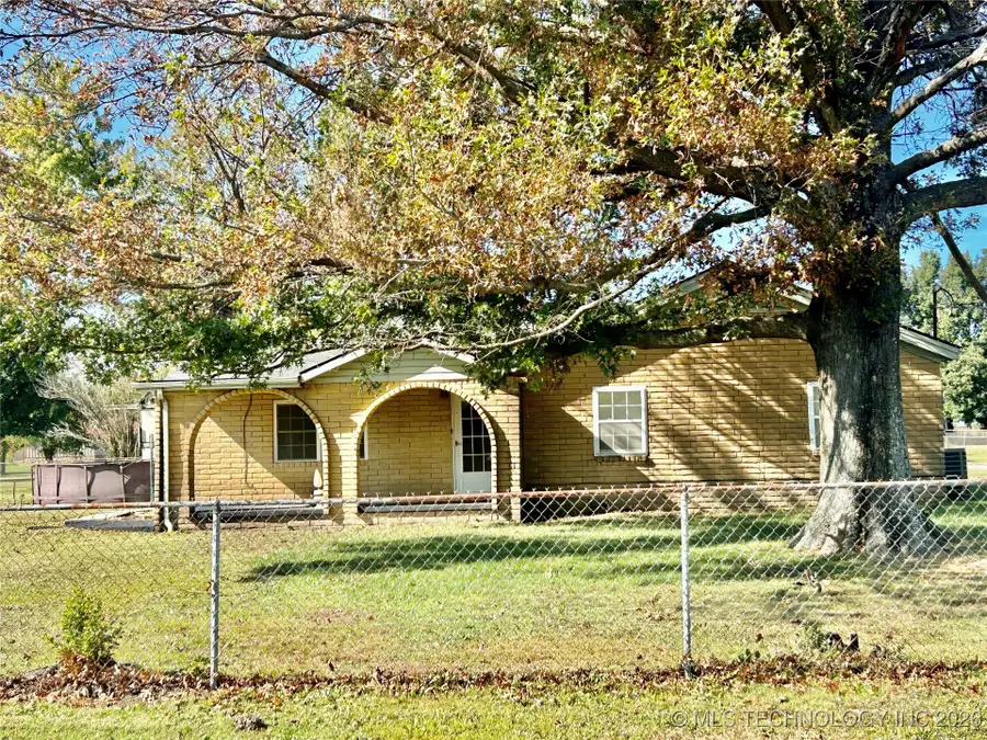 1231 S 61st Street W, Muskogee, OK 74401 - #2