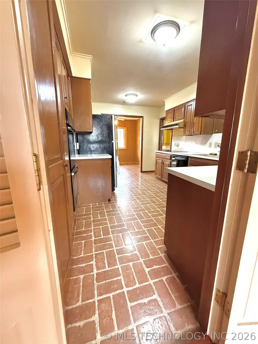 3710 E 43rd Place, Tulsa, OK 74135 - #3