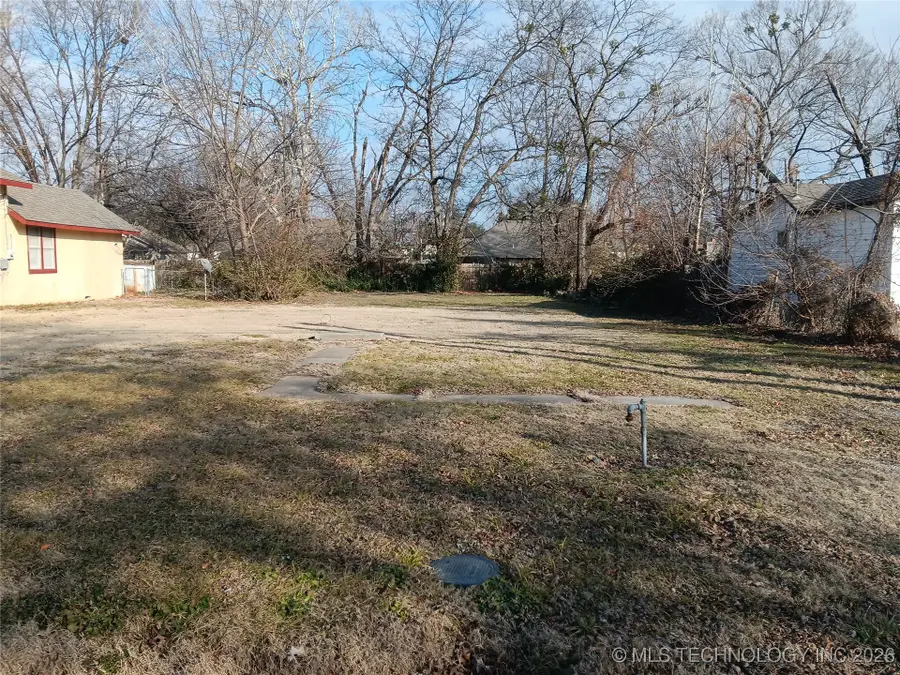 1008 N Sioux Avenue, Claremore, OK 74017 - #2