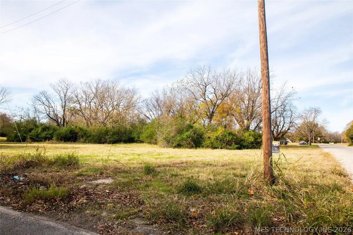 800 S 5th Street, Muskogee, OK 74401 - #1