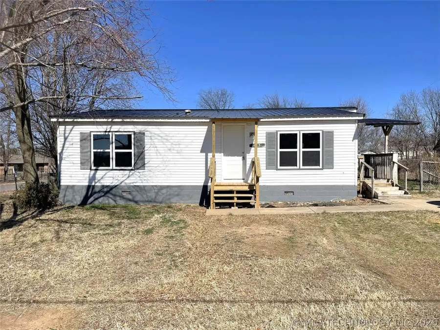 413 W Willow Street, Stilwell, OK 74960 - #3