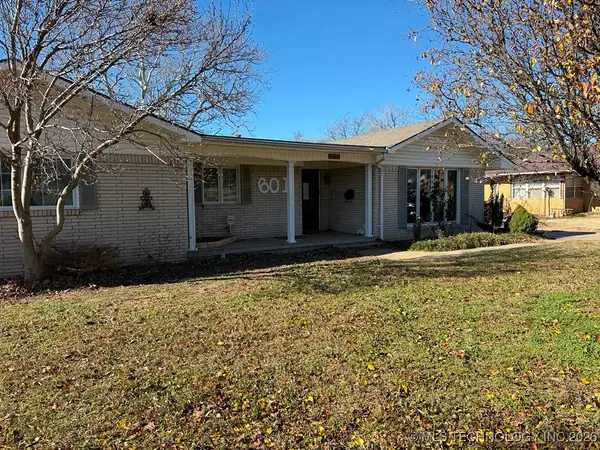 601 S 7th Street, Okemah, OK 74859