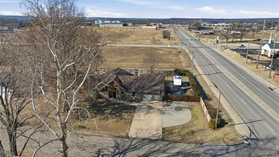 9606 S Maybelle Avenue, Jenks, OK 74037 - #3