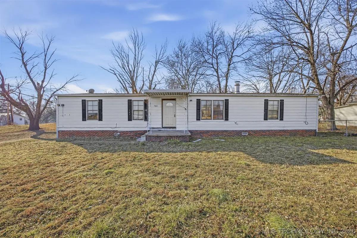 742 S Maple Street, Nowata, OK 74048 - #1
