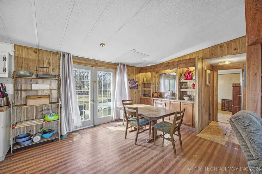 742 S Maple Street, Nowata, OK 74048 - #3