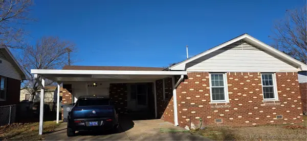 8909 E Latimer Court, Tulsa, OK 74115