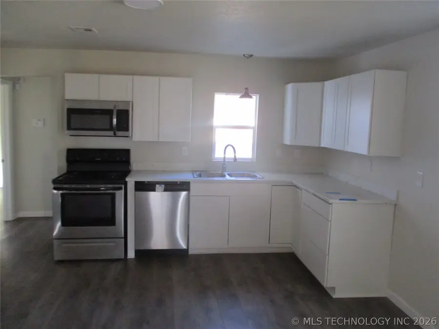 913 N Creek Avenue, Haskell, OK 74436 - #3