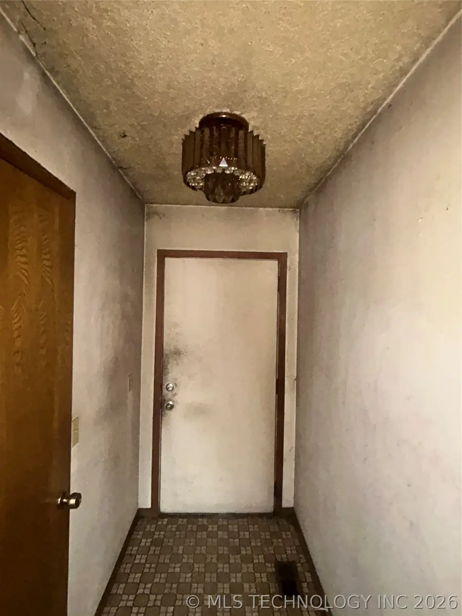 306 E 24th Court, Owasso, OK 74055 - #2