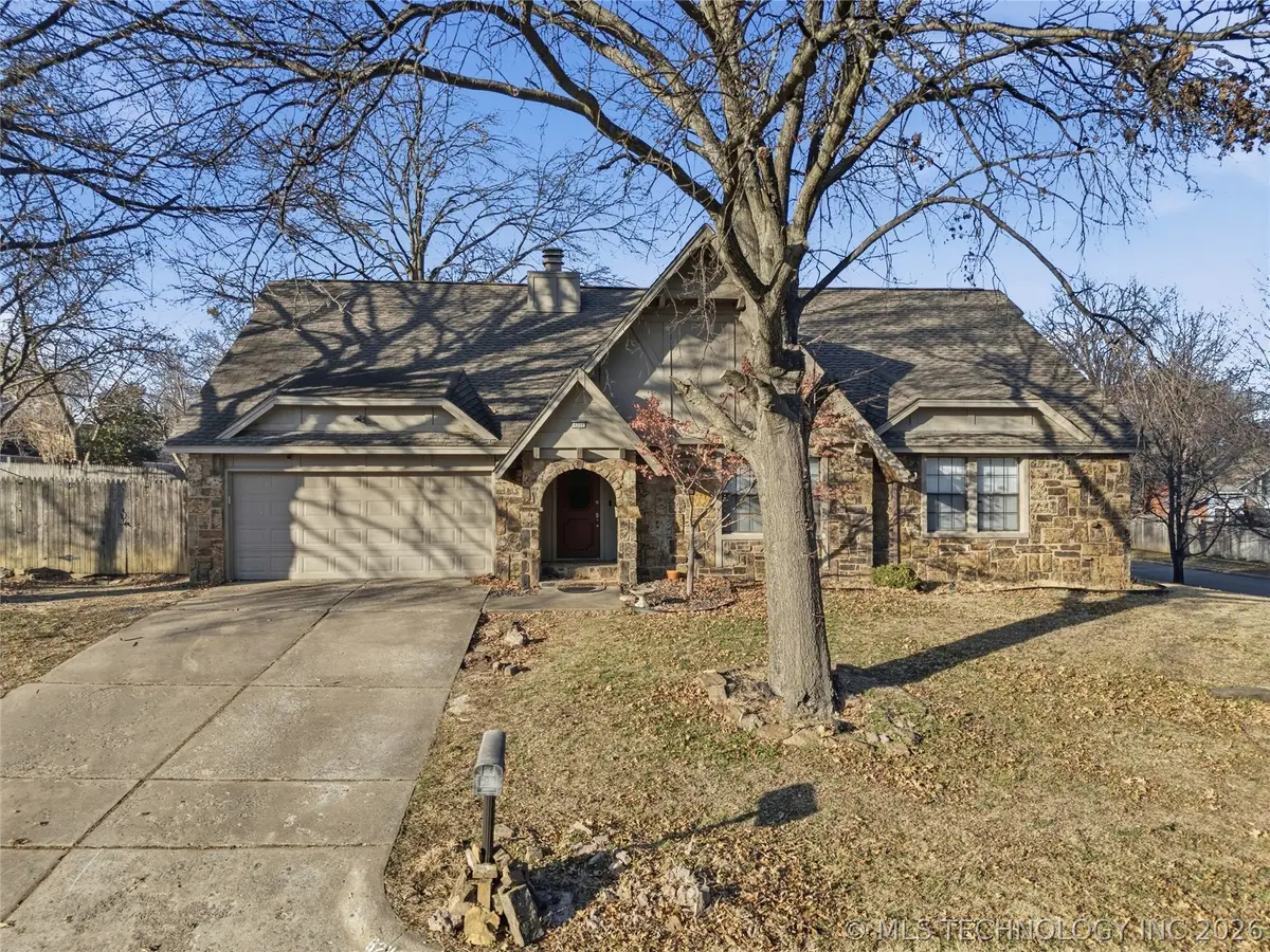 6211 E 77th Street, Tulsa, OK 74136 - #1