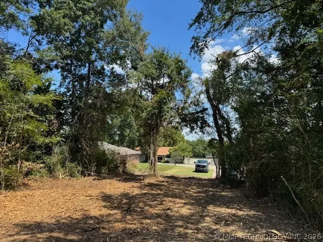 888 Timbercrest Avenue, Okmulgee, OK 74447 - #3