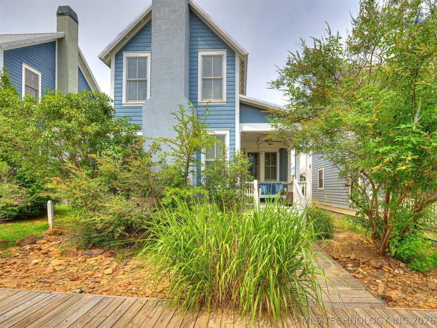 39 Boardwalk Street, Carlton Landing, OK 74432 - #3