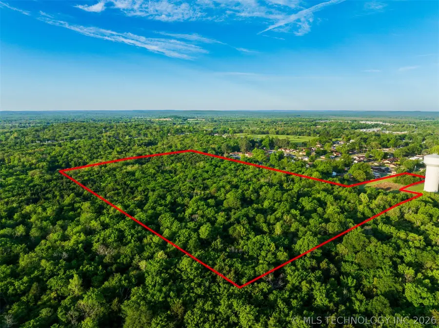 1918 E Crestview Drive, Okmulgee, OK 74447 - #3