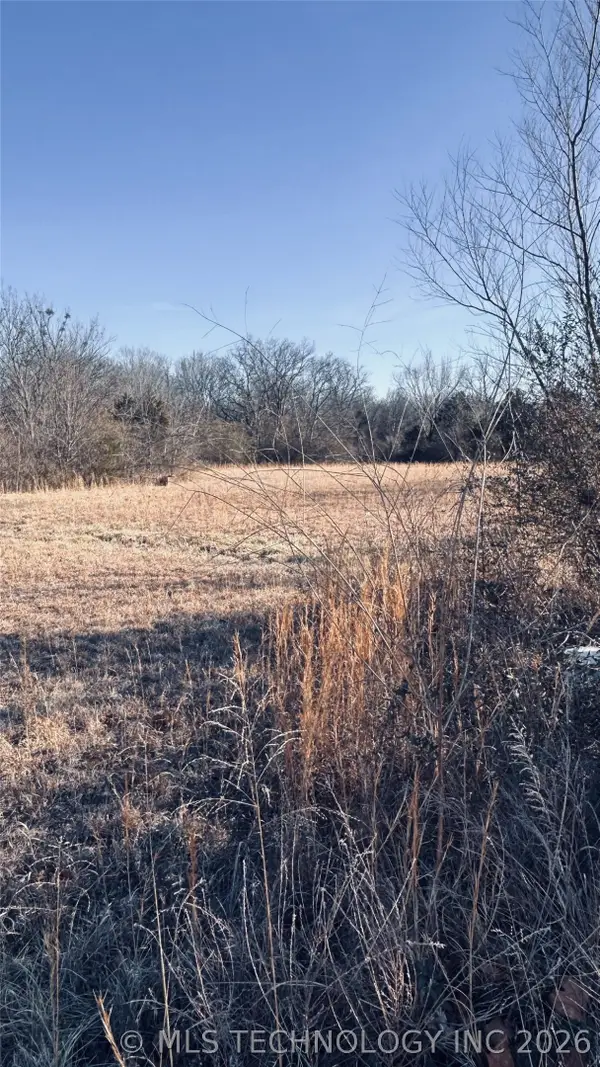 S 278th Road, Wagoner, OK 74467