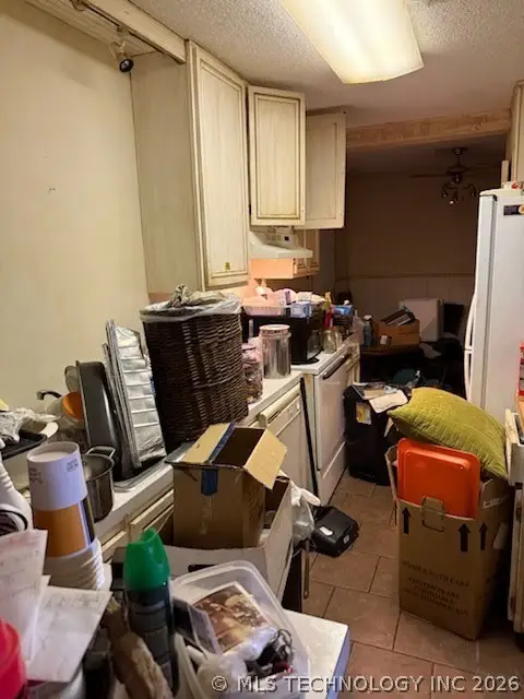 9006 E 48th Place, Tulsa, OK 74145 - #2