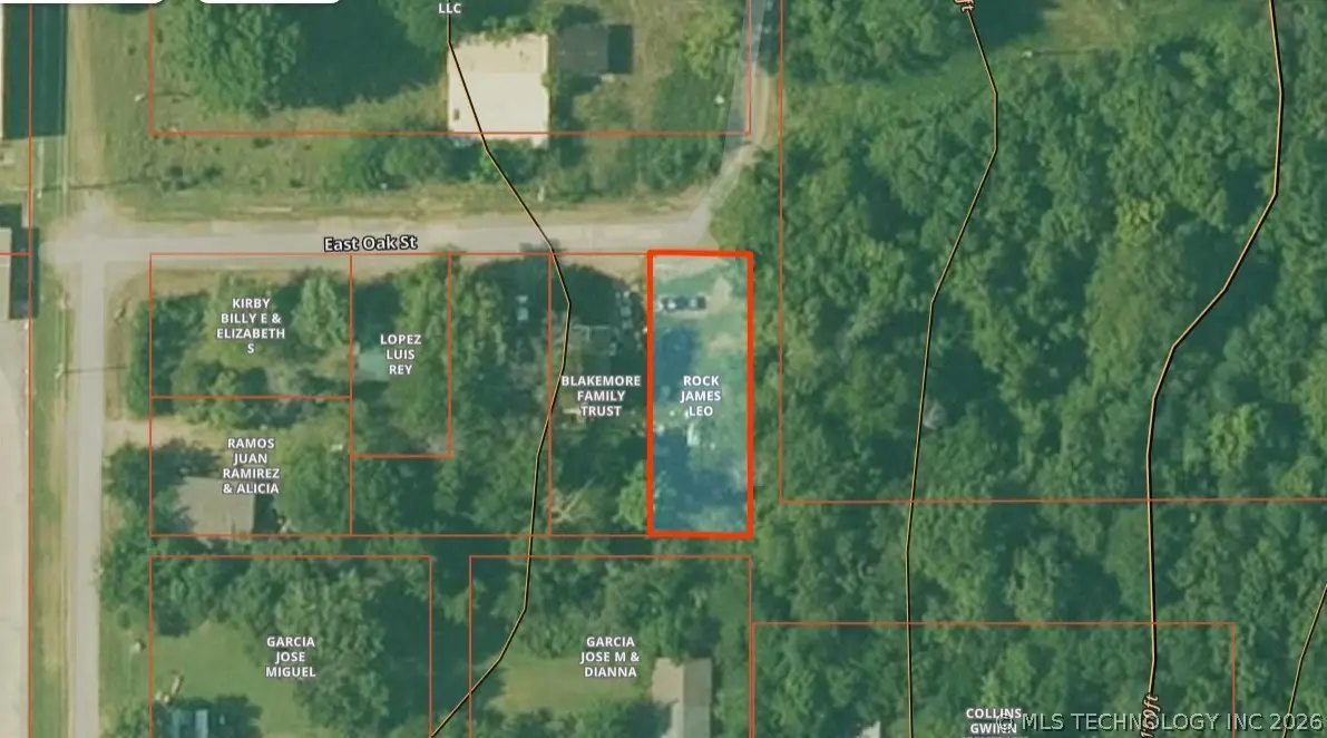 320 E Oak Street, Stilwell, OK 74960 - #1