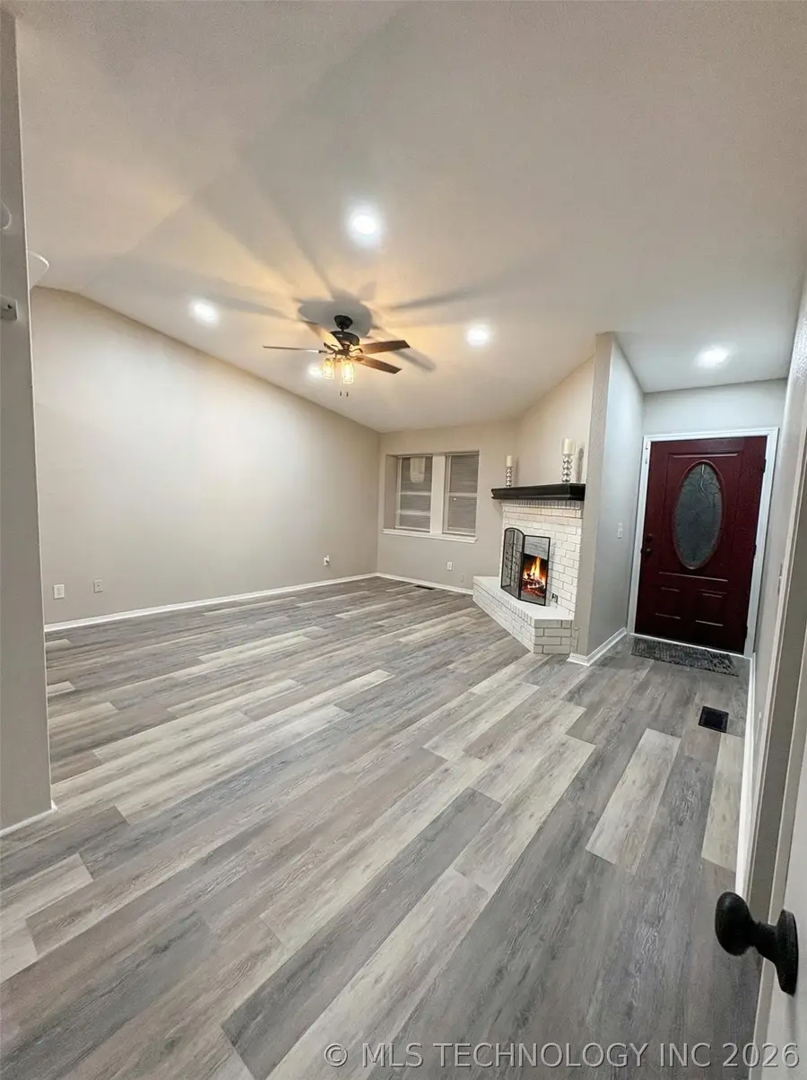 433 W Austin Street, Broken Arrow, OK 74011 - #2