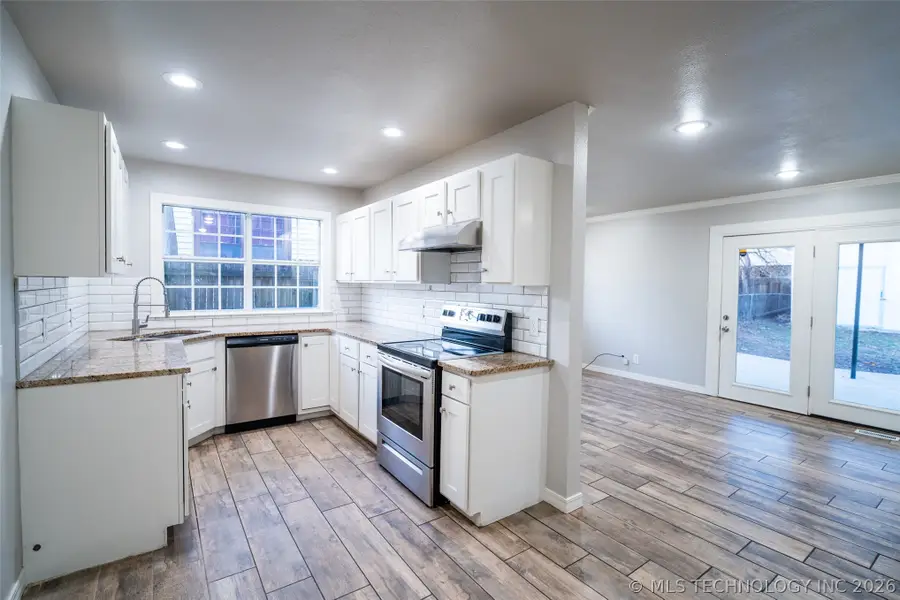 405 E D Street, Jenks, OK 74037 - #3