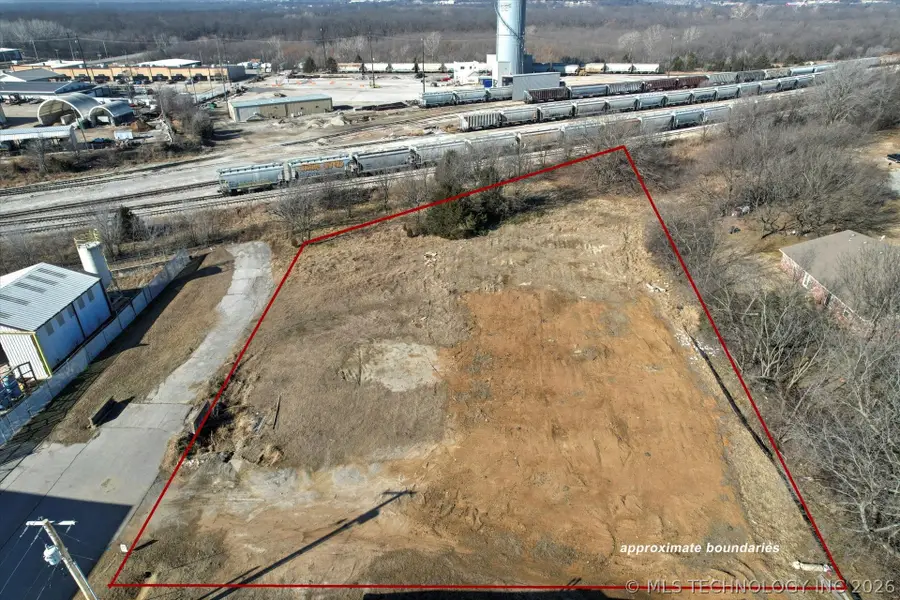 217 W Broadway Street, Owasso, OK 74055 - #2