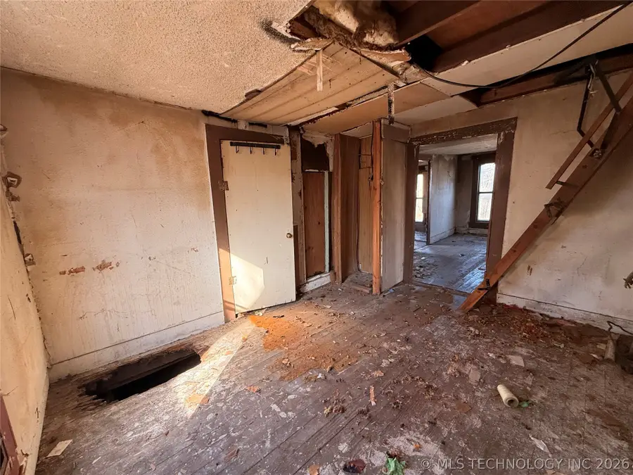 222 N 2nd Street, Sperry, OK 74073 - #2