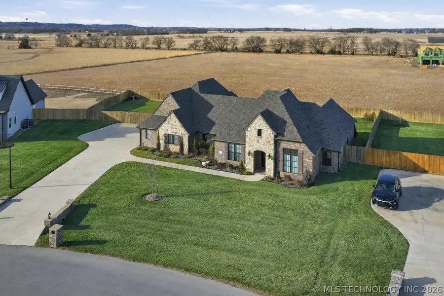 4613 E 177th Place S, South Tulsa, OK 74037 - #2