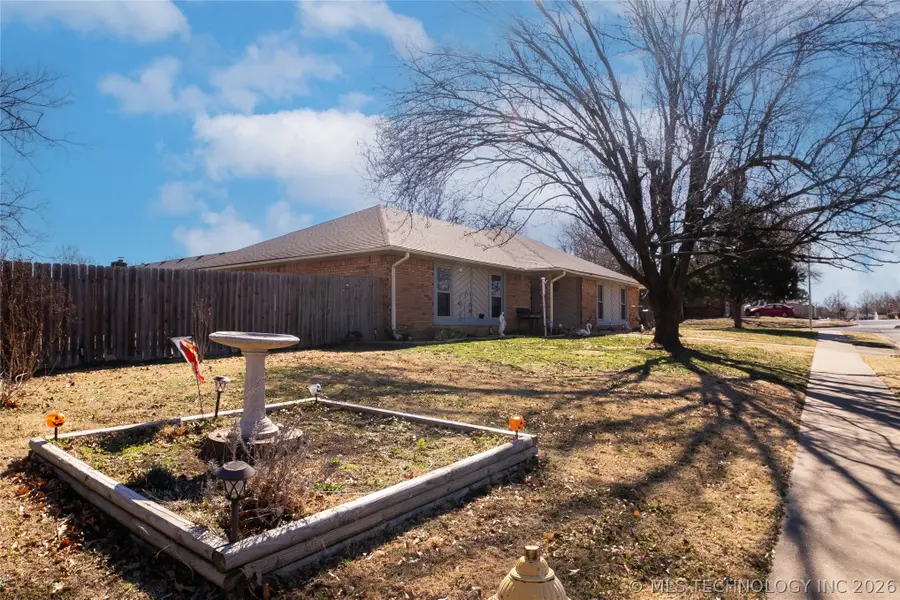 9901 N 107th East Avenue, Owasso, OK 74055 - #3