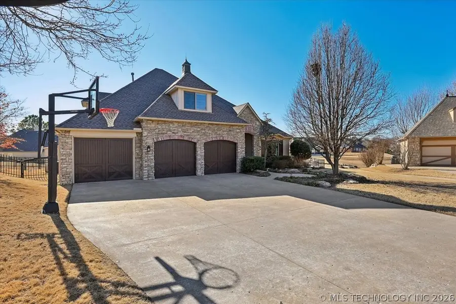 304 E 123rd Court S, Jenks, OK 74037 - #2